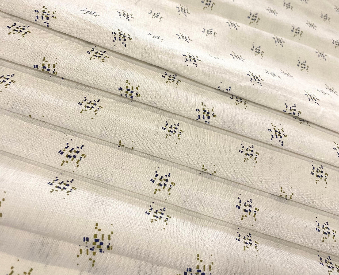 White Blue Patch Printed Fabric - Dyed Premium Linen Fabric LS-095